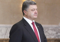Сторонники экс-президента Украины Петра Порошенко решили превратить процесс по обжалованию ему меры пресечения в Киевском апелляционном суде в масштабное шоу