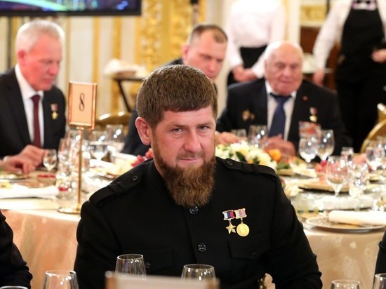 Чеченские чиновники запустили флешмоб «Я пехотинец Кадырова»