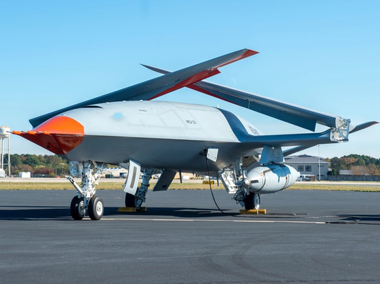 Беспилотные дроны-заправщики помогут палубным самолетам летать дальше