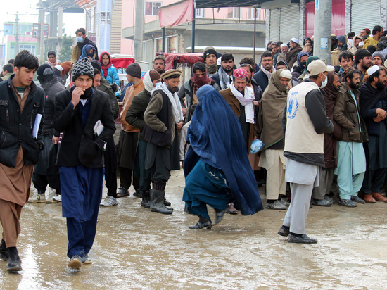Талибы «дожали» Байдена; Вашингтон поможет жителям Афганистана деньгами