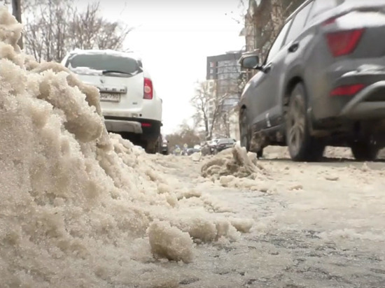В Кирове мэрия не довольна работой подрядчиков по уборке снега