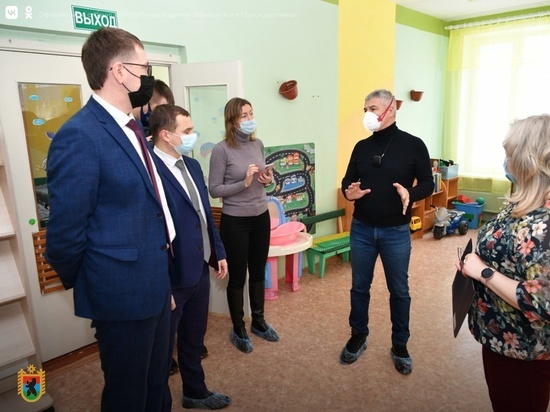 Глава Карелии съездил в Кондопогу проверить ремонт корпусов детского сада