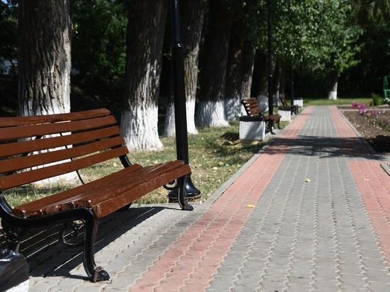 Астраханские власти контролируют благоустройство парка в Ахтубинске