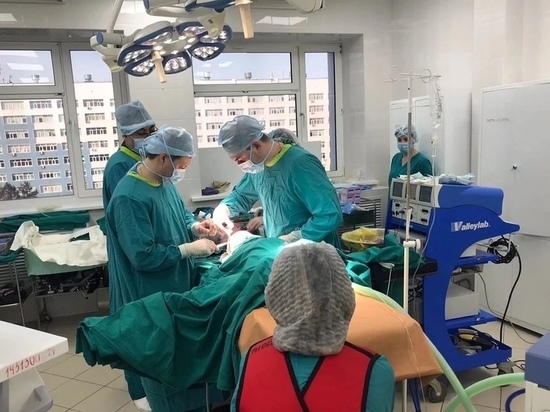 Специалист центра Илизарова провел в Тюмени показательные операции