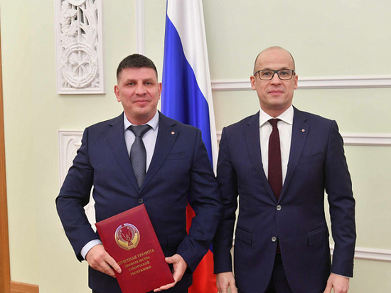 Александр Бречалов вручил награды работникам гражданской авиации Удмуртии