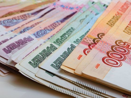 Лжесотрудник банка обманул пенсионера из Кудрово почти на миллион рублей