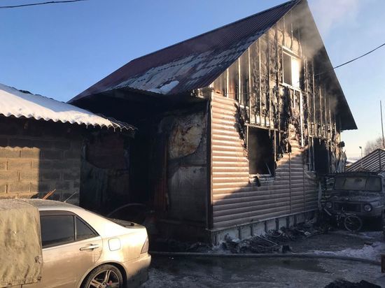 Годовалая девочка погибла в пожаре в поселке Емельяново под Красноярском в воскресенье - МК Красноярск