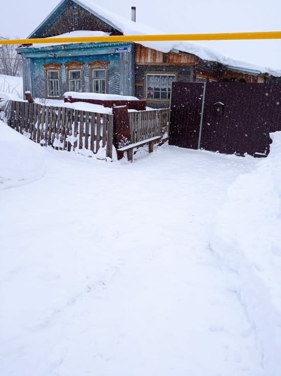 В Казани прокуратура потребовала очистить заваленный снегом дом ветерана