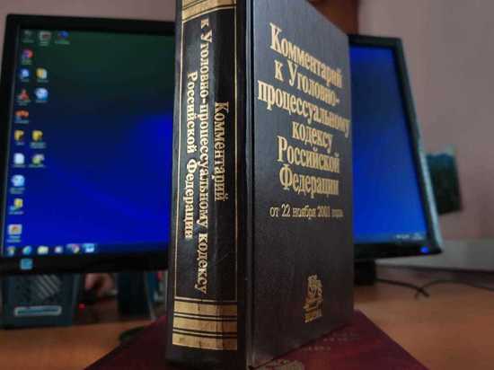 Житель Хабаровска проспал на лавочке угон машины