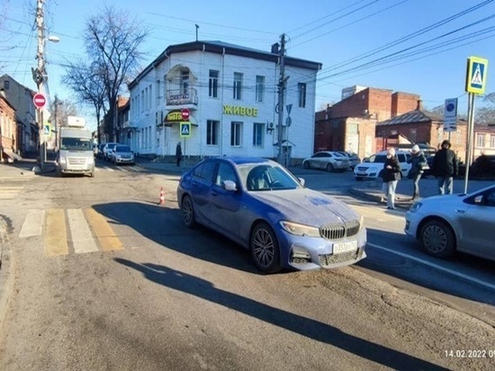 В Ростове водитель иномарки сбил девушку