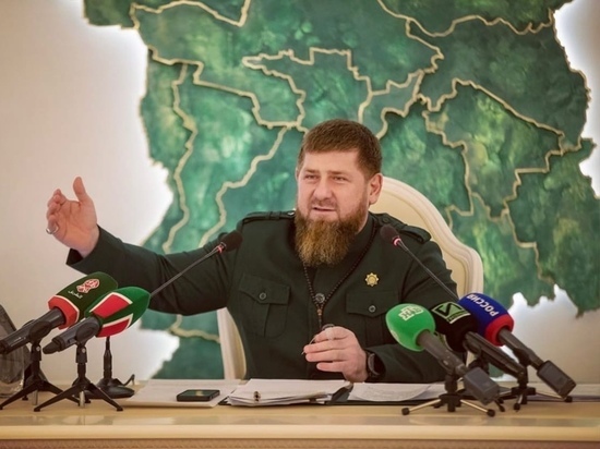 Кадыров пригрозил Зеленскому и признался в любви Украине