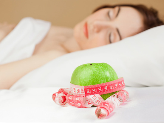 Американские медики выяснили, как похудеть во сне