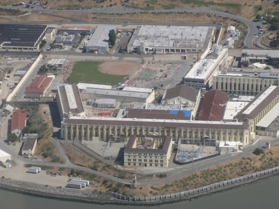 В Калифорнии закрывают отделение тюрьмы для смертников
