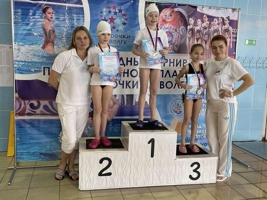 Пловцы из ДНР вернулись из России с золотыми медалями