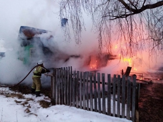 В Ивановской области пожар в частном доме тушили 16 человек