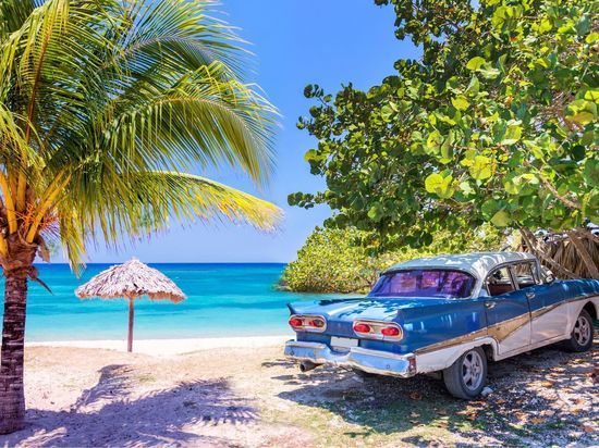 Петербургские пенсионеры стали жертвами «турфирмы» и купили несуществующие путевки на Кубу