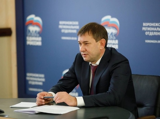 Владимир Нетёсов провел прием граждан по вопросам социальной поддержки