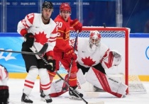 Сборная Канады разгромила национальную команду Китая в матче плей-офф олимпийского хоккейного турнира среди мужских команд и стала последним участником четвертьфинальной стадии соревнований