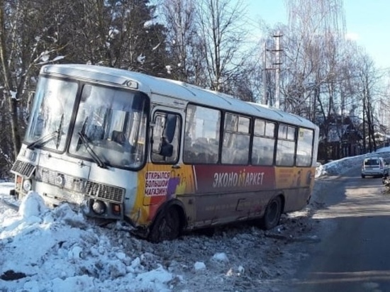 В Иванове в аварии с пассажирским автобусом пострадала кондуктор