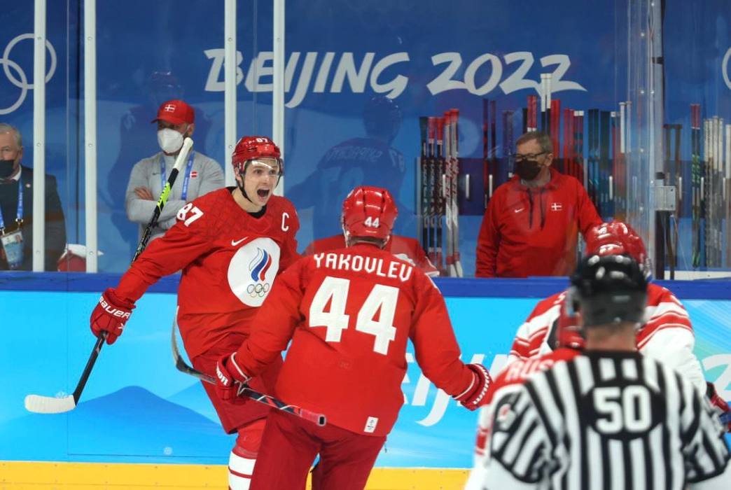 Тяжелая победа и выход в полуфинал: сборная России обыграла Данию в хоккей
