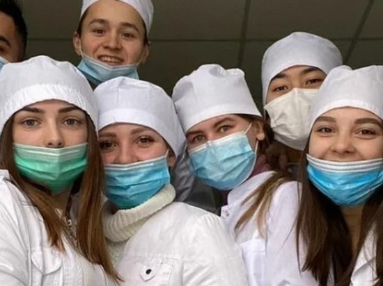 На помощь костромским врачам приехали 130 студентов-медиков из Ярославла и Иванова