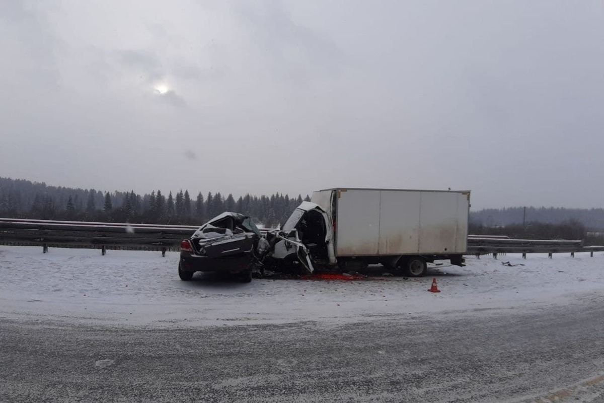 Водитель Toyota погиб после лобового столкновения с «ГАЗелью» на трассе в  Манском районе - МК Красноярск