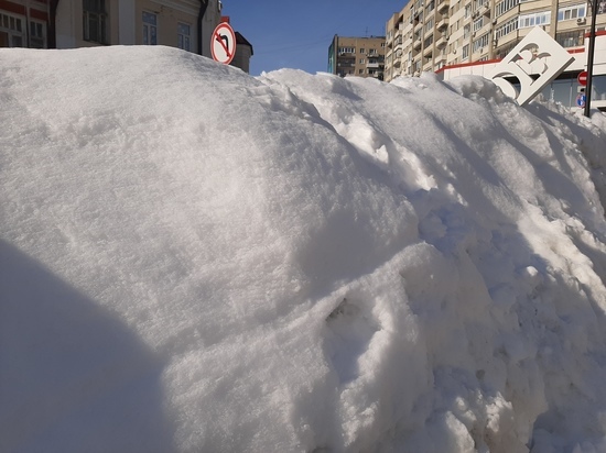 Кипучий снег: уборка сугробов в Саратове, Энгельсе и Балакове стала основанием для возбуждения уголовных дел