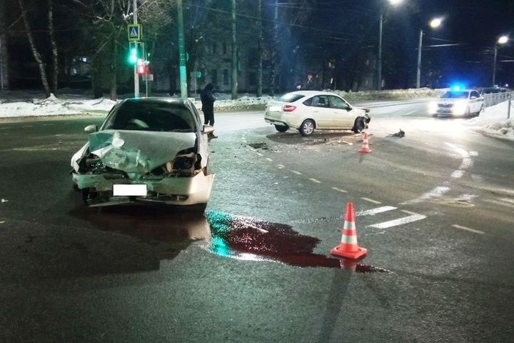 ДТП в Заволжском районе Костромы: 33-летний водитель «Лады» госпитализирован