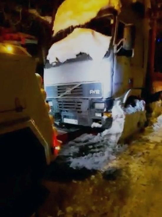 В Пензе эвакуируют автомобили, брошенные на дорогах