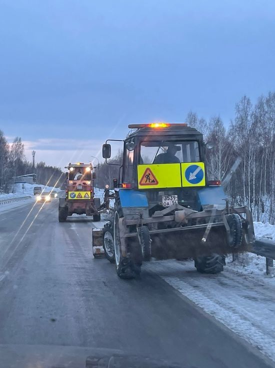 Новосибирцев попросили воздержаться от загородных поездок из-за метели