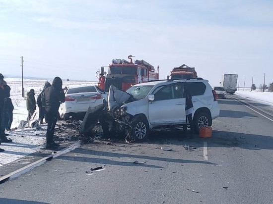 Водитель «Тойоты» погиб при столкновении с внедорожником под Новосибирском