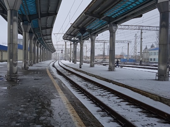 Связывающая ДНР и ЛНР железная дорога повреждена обстрелом