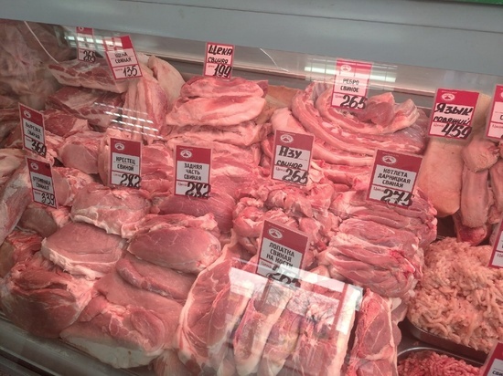 В ЛНР подешевели мясо и молоко