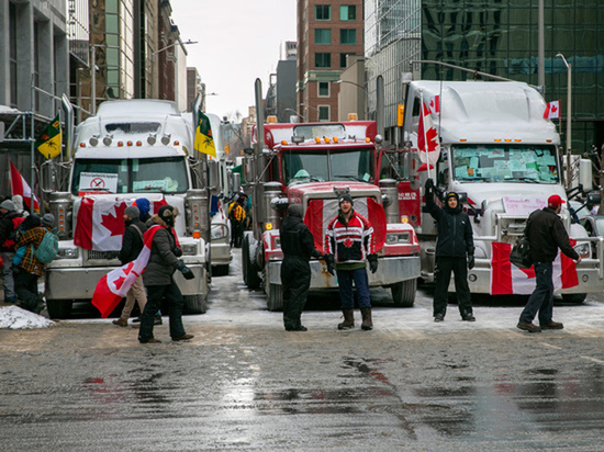 В столице Канады возвели ограждения с сотней КПП против «Конвоя свободы»