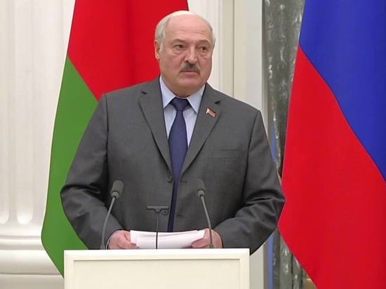 Лукашенко: "С Донбасса уже бегут люди"