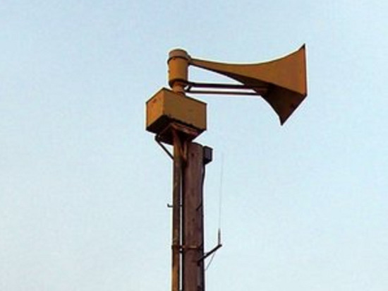 По всему Донбассу включили сирену гражданской обороны