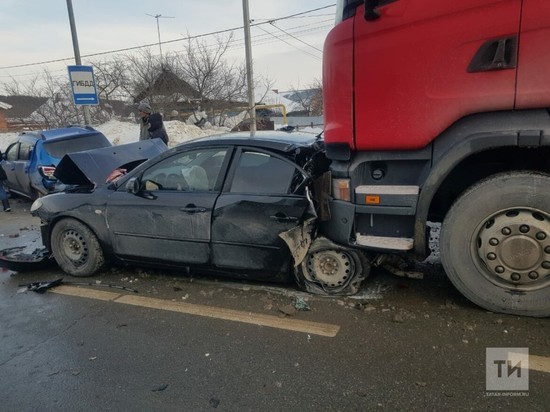 В Татарстане в массовом ДТП пострадали двое детей