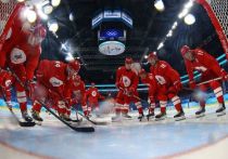 Сборная России по хоккею играет со сборной Финляндии в финале зимней Олимпиады в Пекине