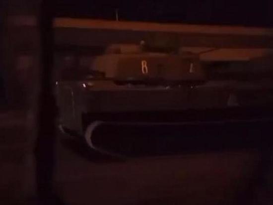 Самоходные гаубицы 2С1 «Гвоздика» замечены в Донецке