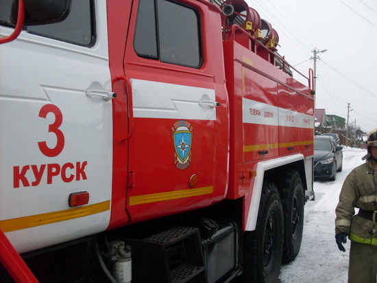 В Курске потушили загоревшуюся квартиру на проспекте Вячеслава Клыкова