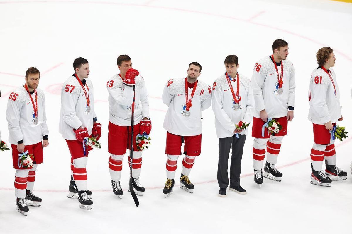 Российские хоккеисты получили серебро Игр в Пекине