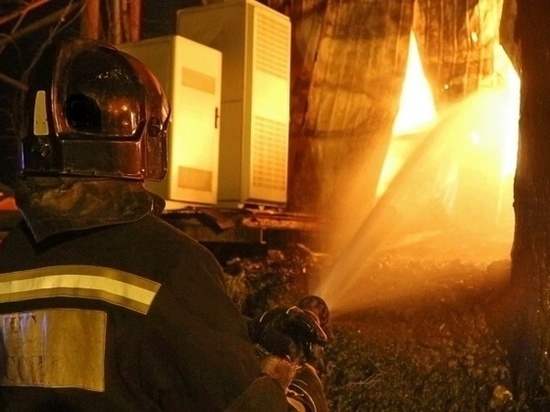 Пожар в доме произошёл в ночь на воскресенье под Псковом