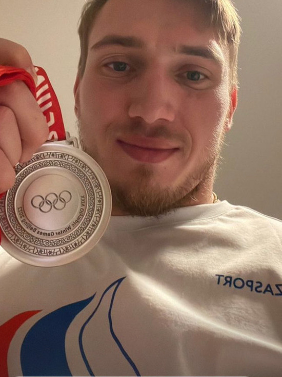 Хоккеист из Кузбасса получил серебряную медаль на Олимпийских играх
