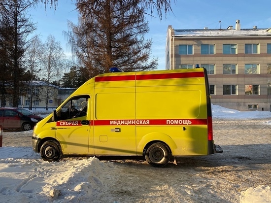 Мертвых пенсионеров нашли в запертой изнутри квартире в Новосибирске