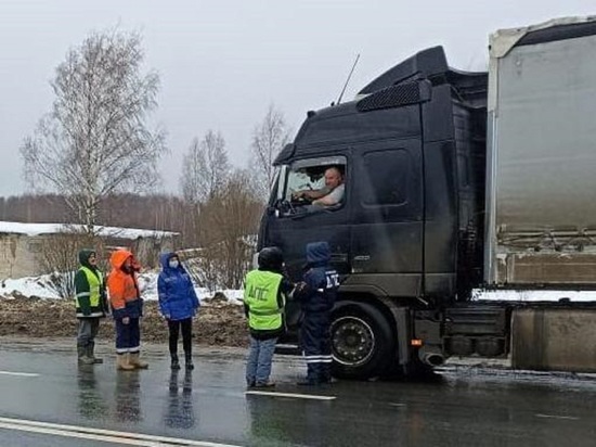 На автодорогах Костромской области организована работа временных пунктов контроля