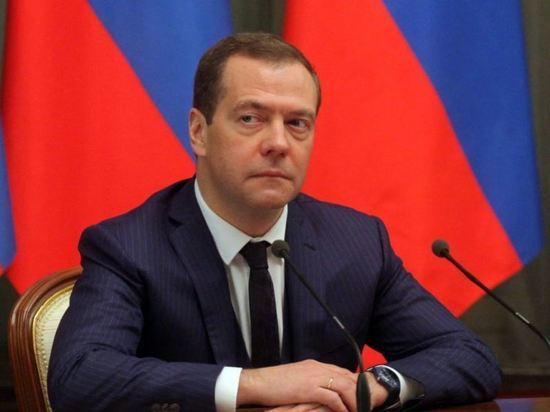 Медведев напомнил о 800 тысячах российских граждан в Донбассе