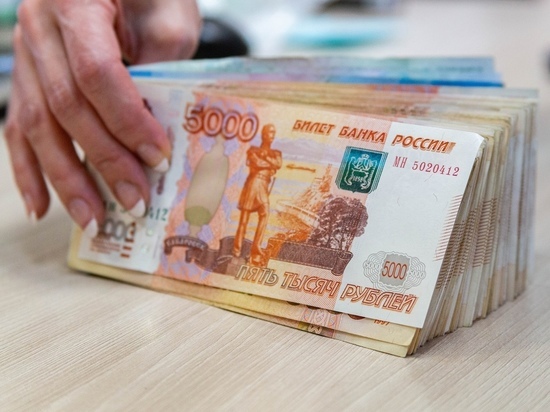 Выплата 5000 рублей за стаж пенсионерам: кому положена и как получить в феврале 2022