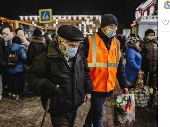 Вячеслав Гладков спросил у белгородцев, нужно ли открывать пункты сбора помощи для беженцев