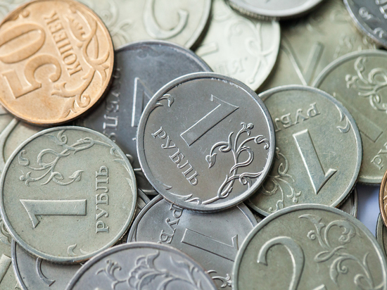 Финансовый аналитик оценил вероятность падения рубля
