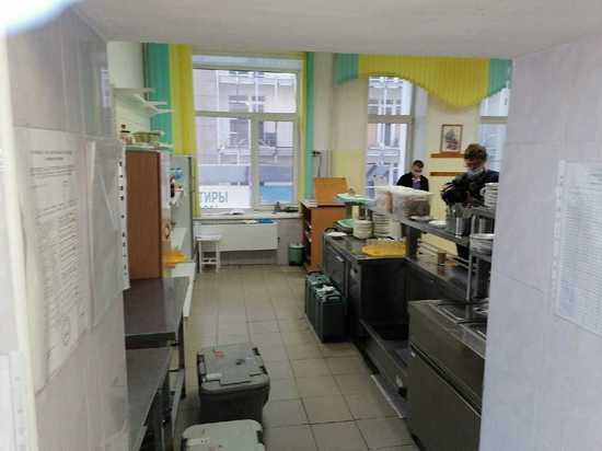 «Кормить будет некому»: общественники заявили о необходимости роста цен на школьные обеды в Новосибирске